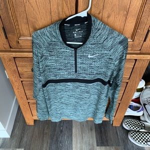Nike Pullover